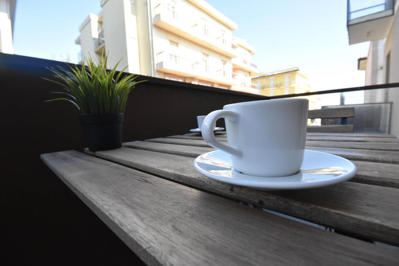 Hotel Crisvan Rimini Exteriér fotografie