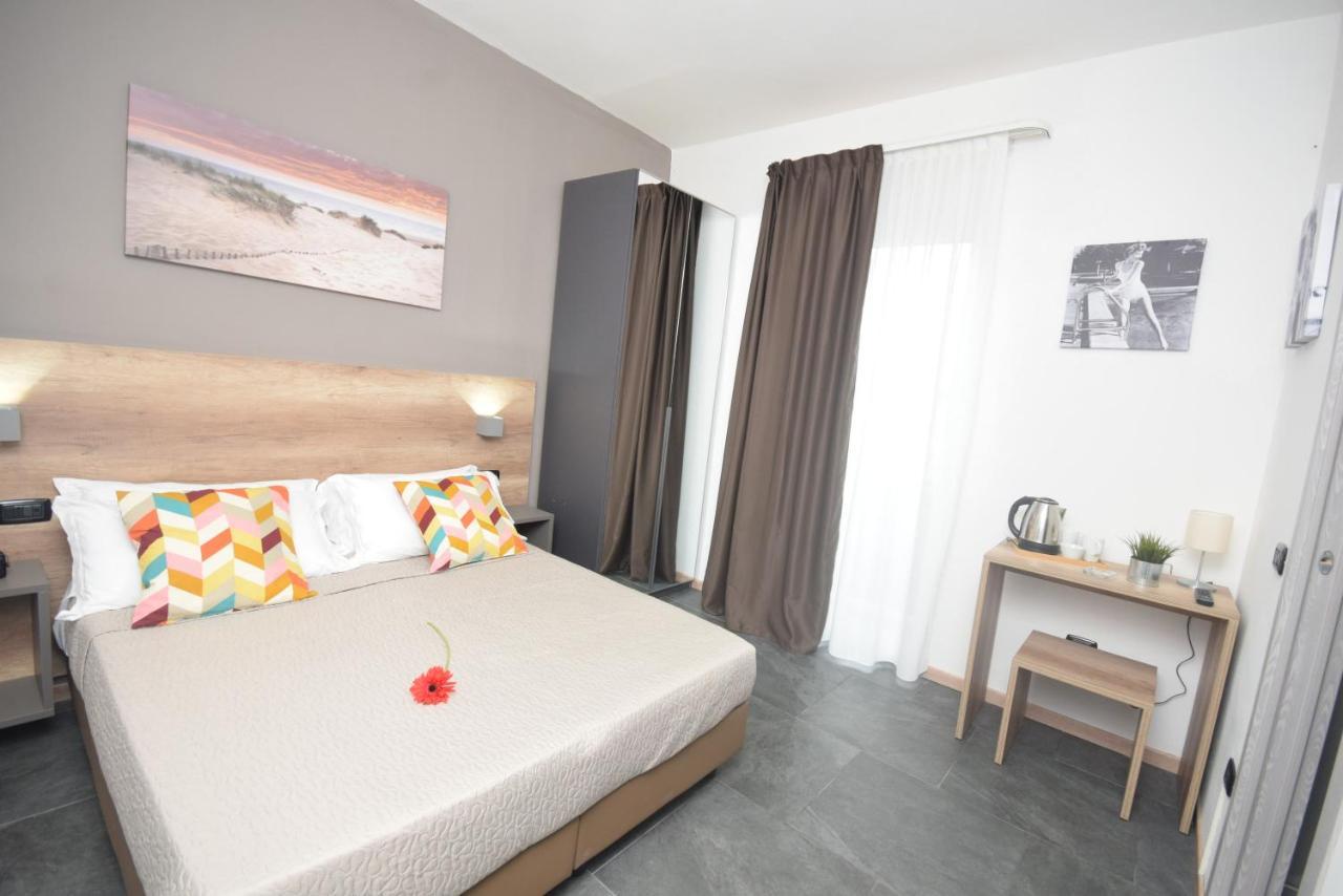 Hotel Crisvan Rimini Exteriér fotografie